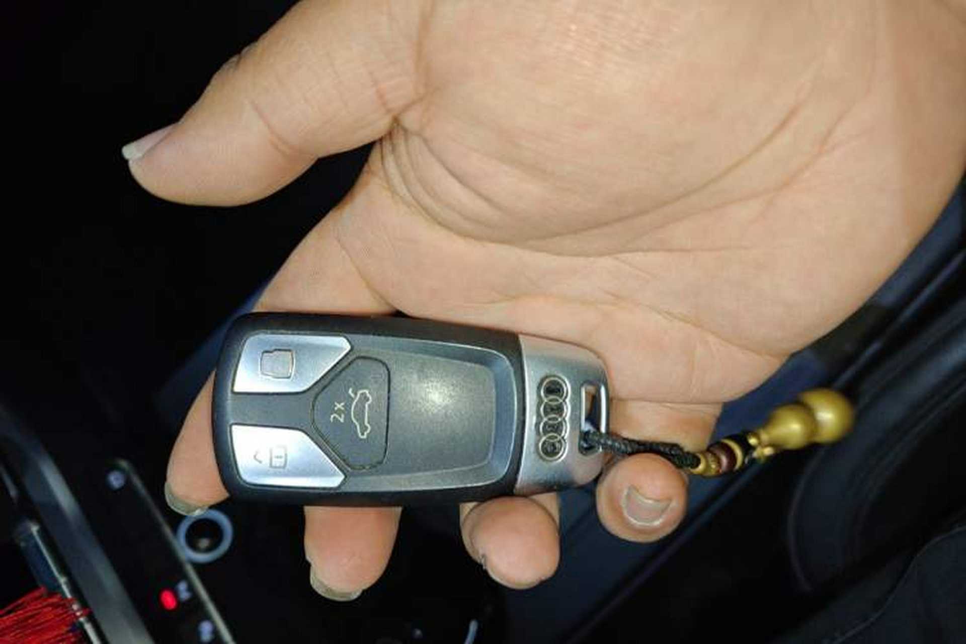 Used Audi A4L 2019 40 TFSI Fashion Version China V Vehicle Key