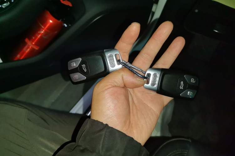 Used Audi A4L 2019 45 TFSI quattro Individual Sport Edition China VI Vehicle Key