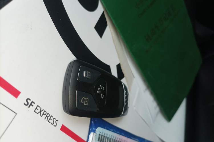 Used Audi A4L 2019 40 TFSI Ambition China VI Vehicle Key