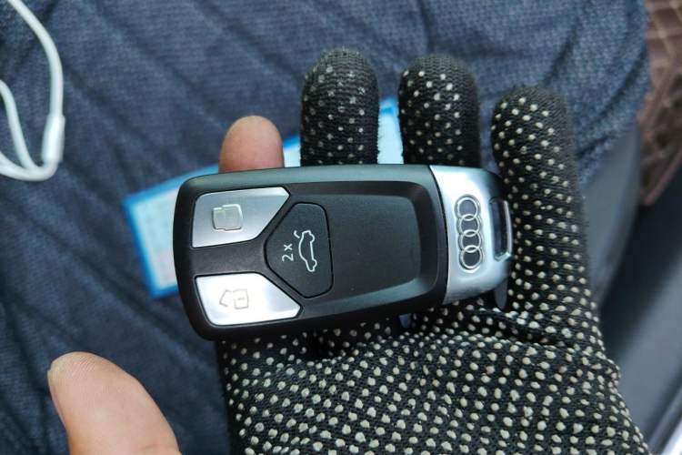 Used Audi A4L 2019 40 TFSI Ambition Version China V Vehicle Key