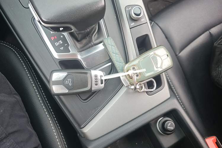 Used Audi A4L 2019 40 TFSI Ambition Version China V Vehicle Key