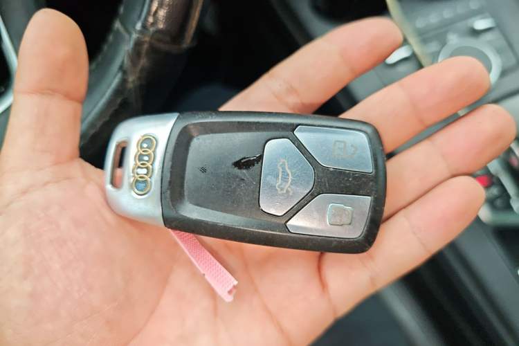 Used Audi A4L 2019 40 TFSI Ambition Version China V Vehicle Key