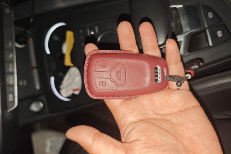 Used Audi A4L 2019 40 TFSI Fashion Version China V Vehicle Key
