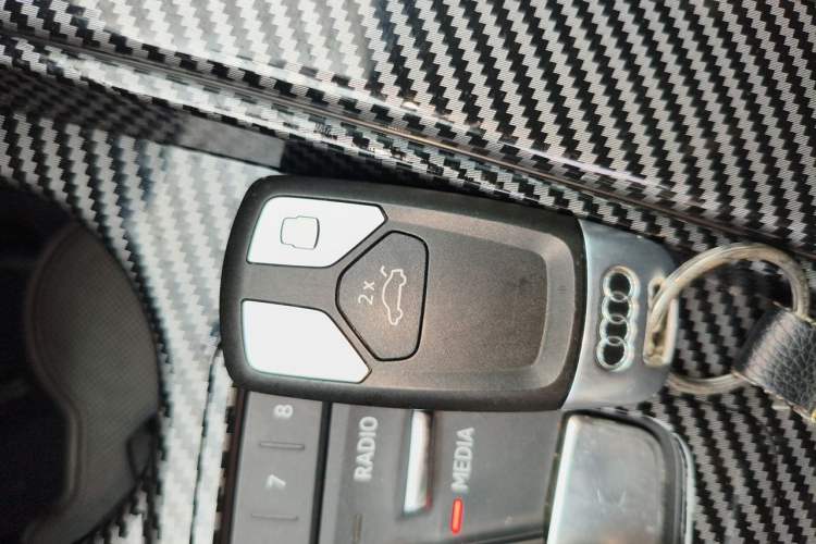 Used Audi A4L 2019 40 TFSI Fashion Version China V Vehicle Key