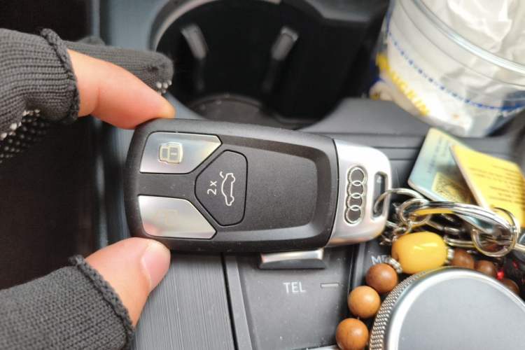 Used Audi A4L 2019 40 TFSI Fashion Version China V Vehicle Key