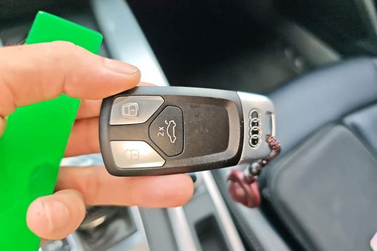 Used Audi A4L 2019 45 TFSI quattro Individual Sport Edition China V Vehicle Key