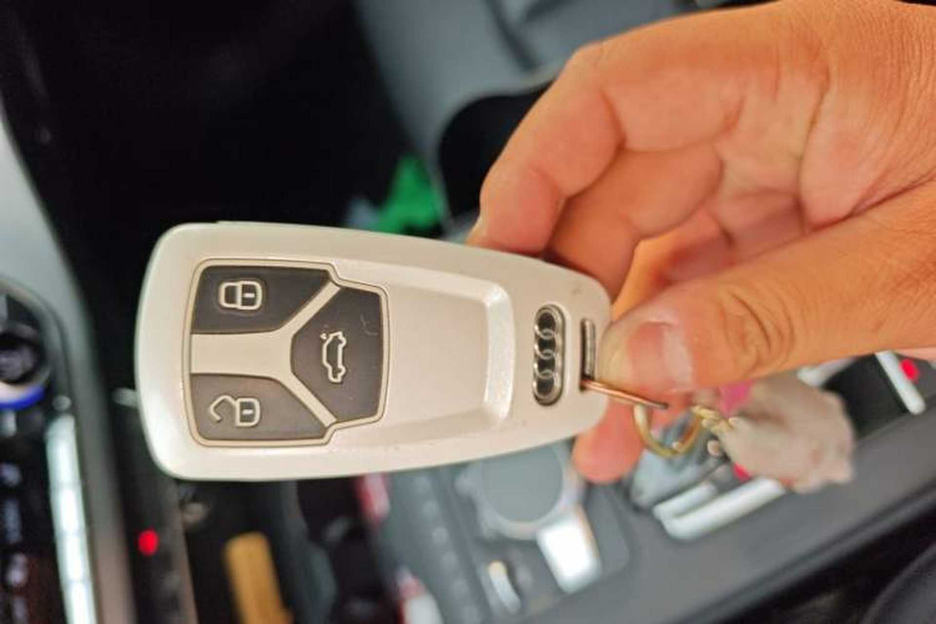 Used Audi A4L 2019 40 TFSI Fashion Version China V Vehicle Key