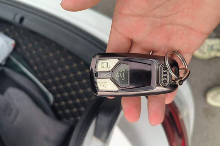 Used Audi A4L 2019 40 TFSI Ambition Version China V Vehicle Key