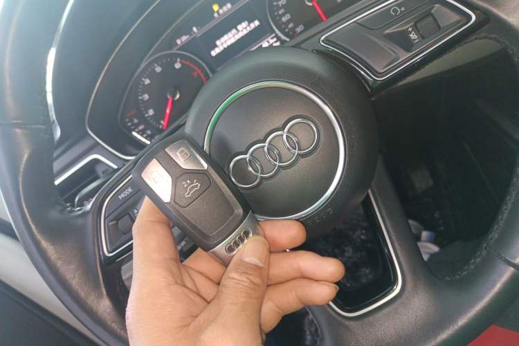Used Audi A4L 2019 40 TFSI Ambition Version China V Vehicle Key
