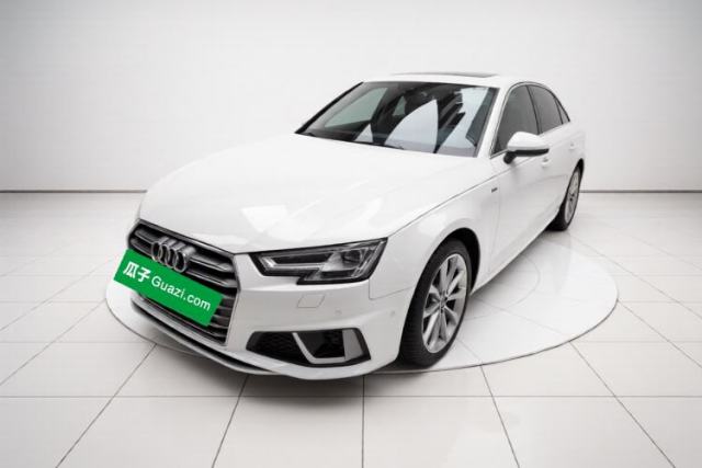 Ojetý Audi A4L 2019 40 TFSI Fashion Version China V