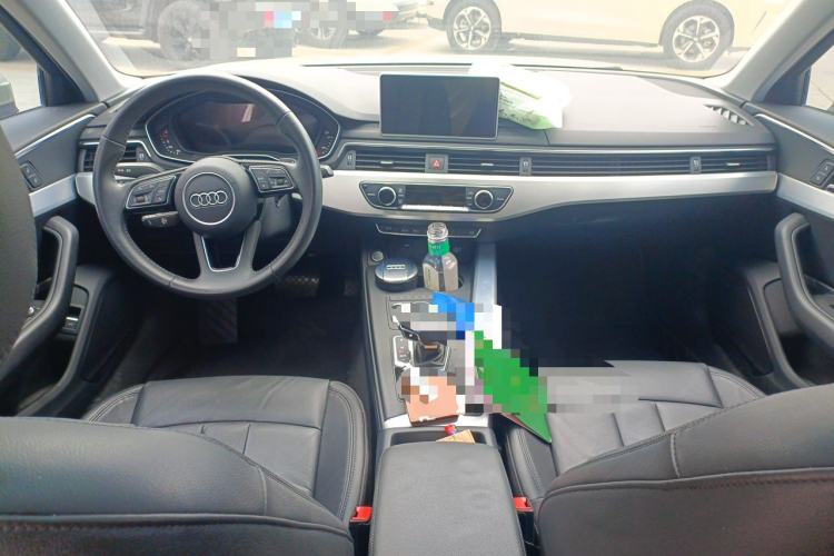 Used Audi A4L 2019 40 TFSI Fashion Version China V Center Console