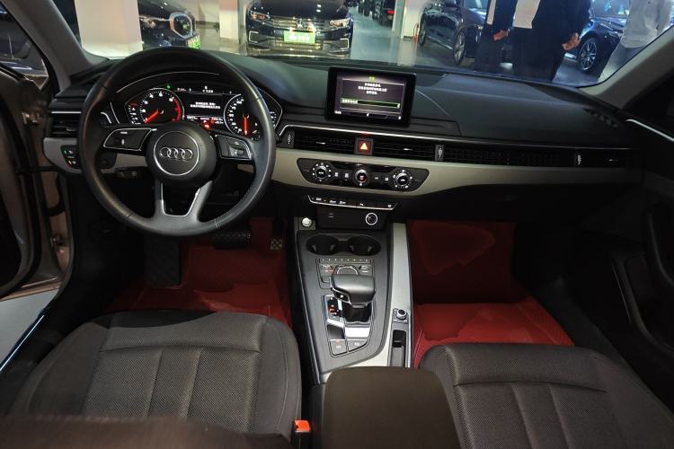 Used Audi A4L 2019 40 TFSI Ambition China VI Center Console