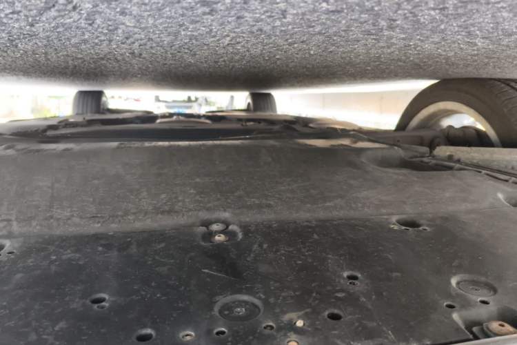 Used Audi A4L 2019 40 TFSI Fashion Edition China VI Emission Standard Chassis Front