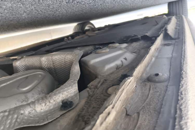 Used Audi A4L 2019 40 TFSI Fashion Edition China VI Emission Standard Chassis Rear Left