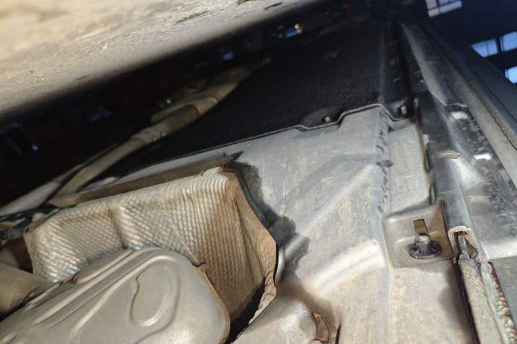 Used Audi A4L 2019 40 TFSI Fashion Edition China VI Emission Standard Chassis Rear Left