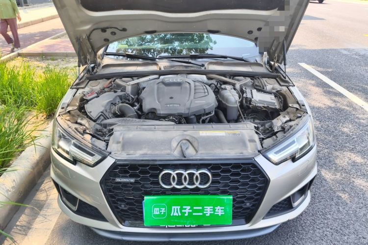 Used Audi A4L 2019 40 TFSI Fashion Edition China VI Emission Standard Engine Bay