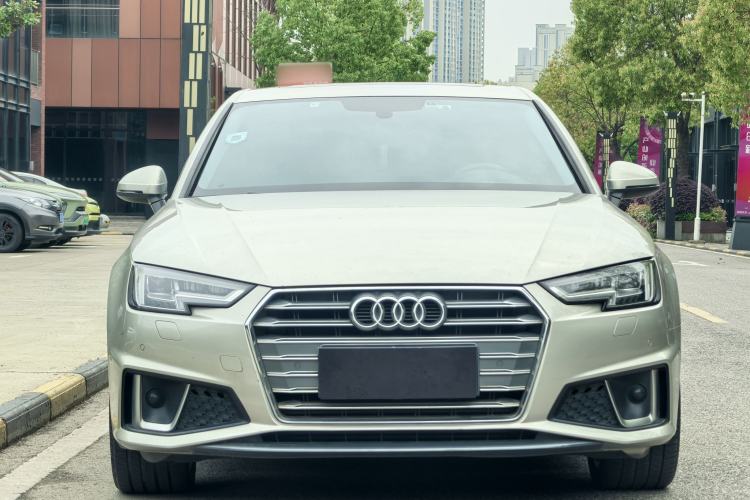 Used Audi A4L 2019 40 TFSI Fashion Edition China VI Emission Standard Exterior 1