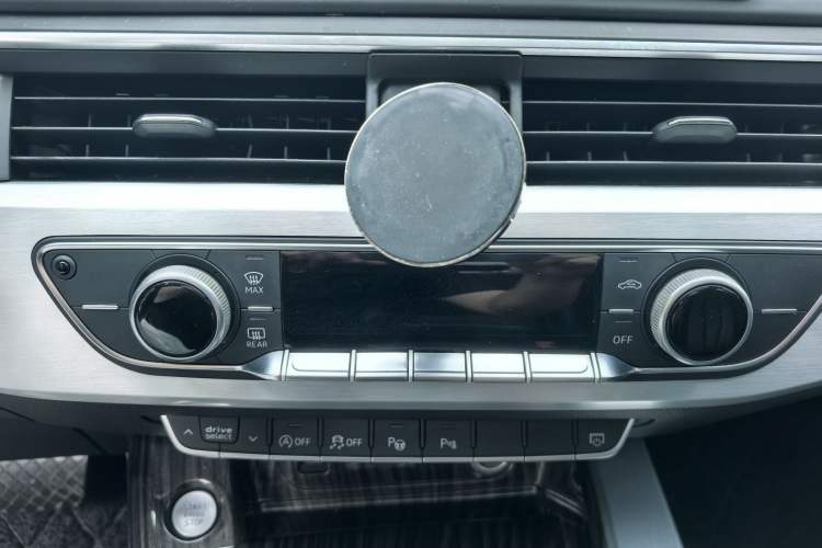 Used Audi A4L 2019 40 TFSI Fashion Edition China VI Emission Standard Exterior 8