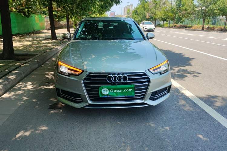 Used Audi A4L 2019 40 TFSI Ambition China VI Front