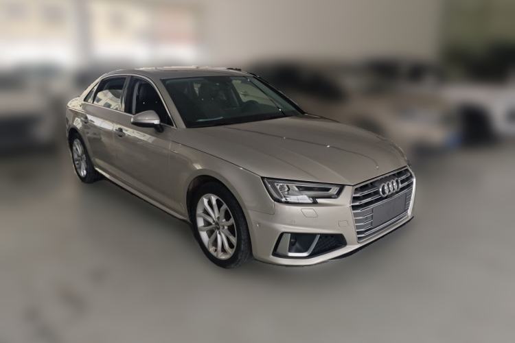 Used Audi A4L 2019 40 TFSI Fashion Edition China VI Emission Standard Front Right 45 Deg