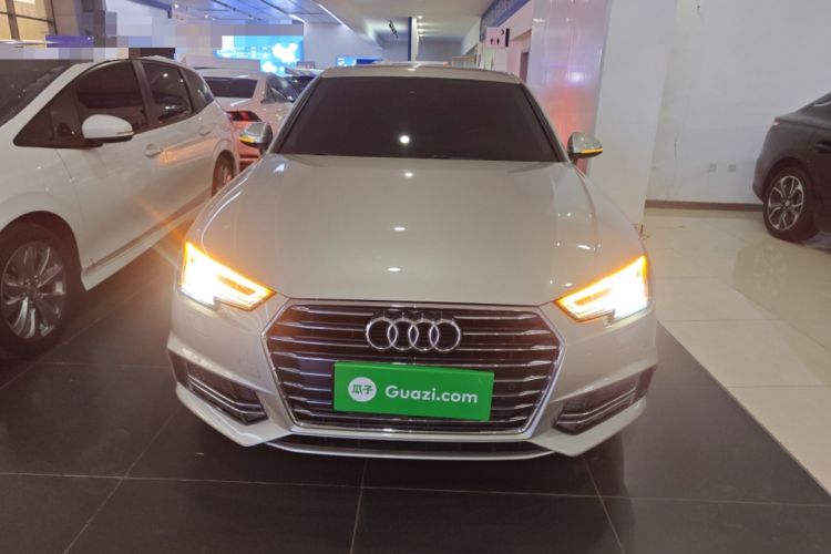 Used Audi A4L 2019 40 TFSI Ambition China VI Front
