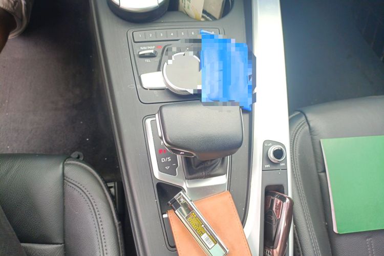 Used Audi A4L 2019 40 TFSI Fashion Version China V Gear Lever