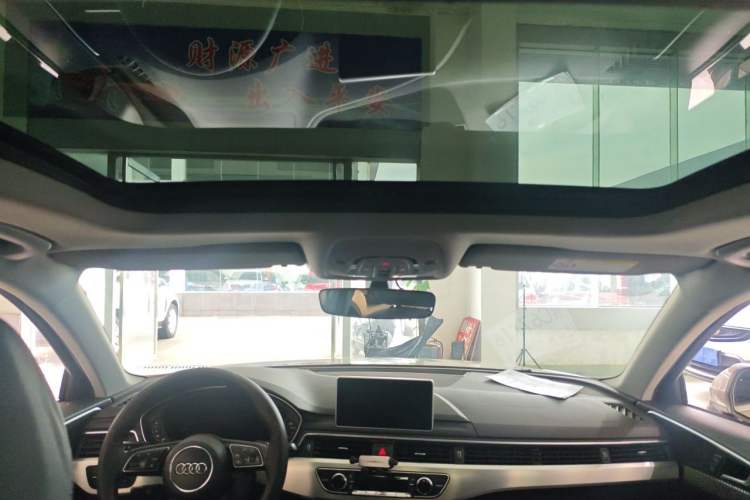 Used Audi A4L 2019 40 TFSI Fashion Edition China VI Emission Standard Headliner