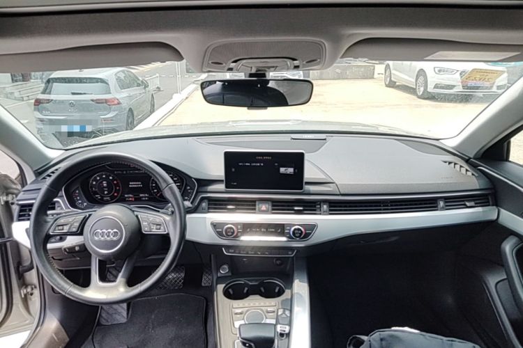 Used Audi A4L 2019 40 TFSI Fashion Edition China VI Emission Standard Headliner