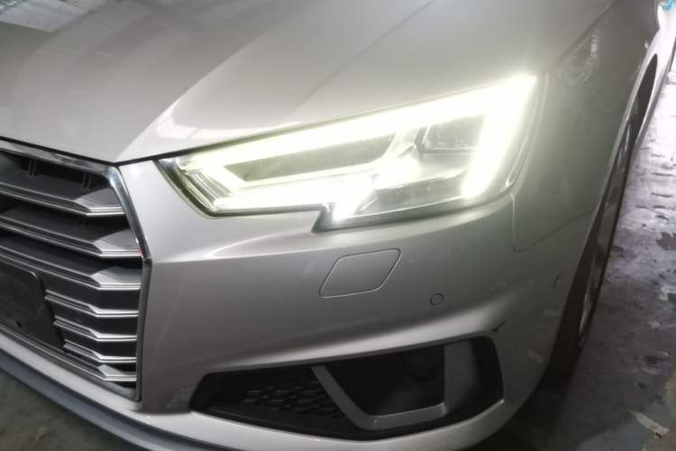 Used Audi A4L 2019 40 TFSI Fashion Version China V Left Front Headlight