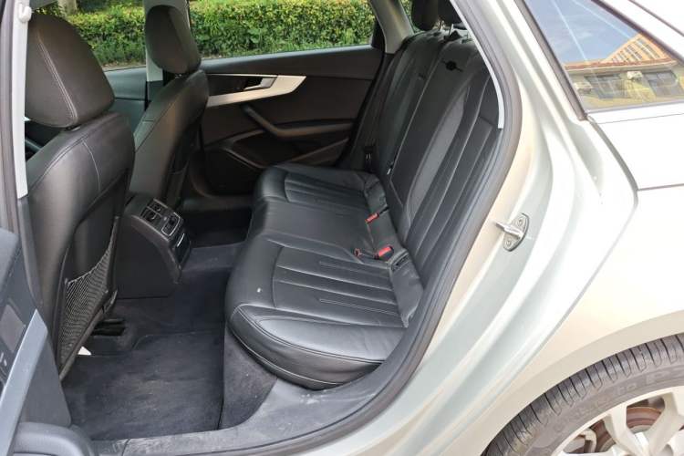 Used Audi A4L 2019 40 TFSI Fashion Version China V Left Rear Seat