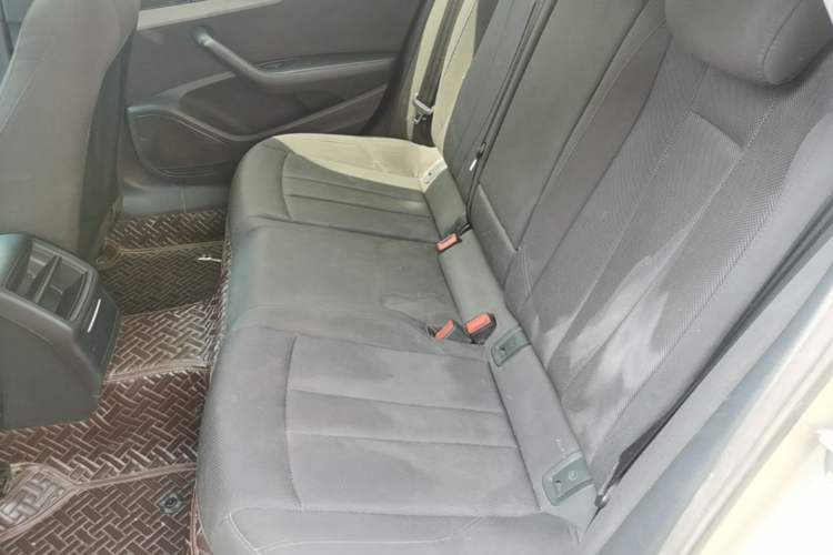 Used Audi A4L 2019 40 TFSI Ambition China VI Left Rear Seat