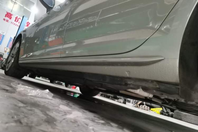 Used Audi A4L 2019 40 TFSI Fashion Version China V Left Side Sill