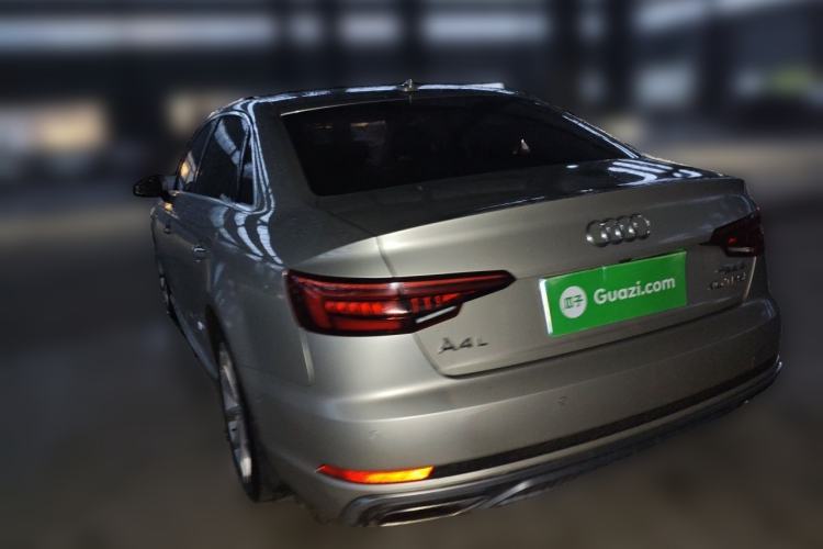 Used Audi A4L 2019 40 TFSI Fashion Edition China VI Emission Standard Rear Left 45 Deg