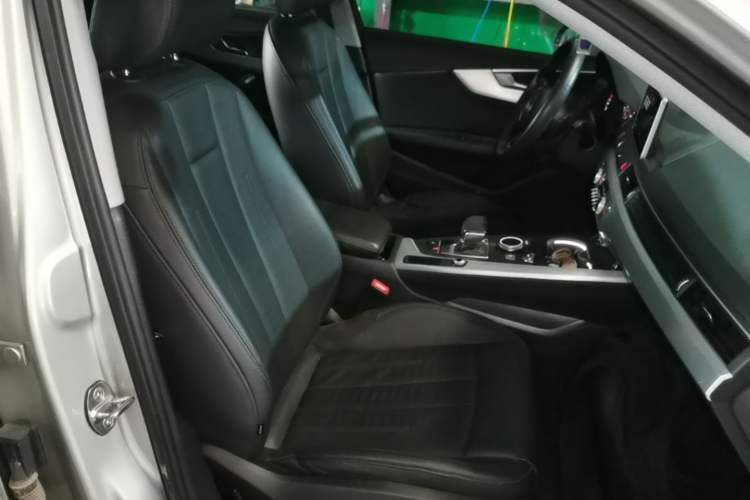 Used Audi A4L 2019 40 TFSI Fashion Version China V Right Front Seat