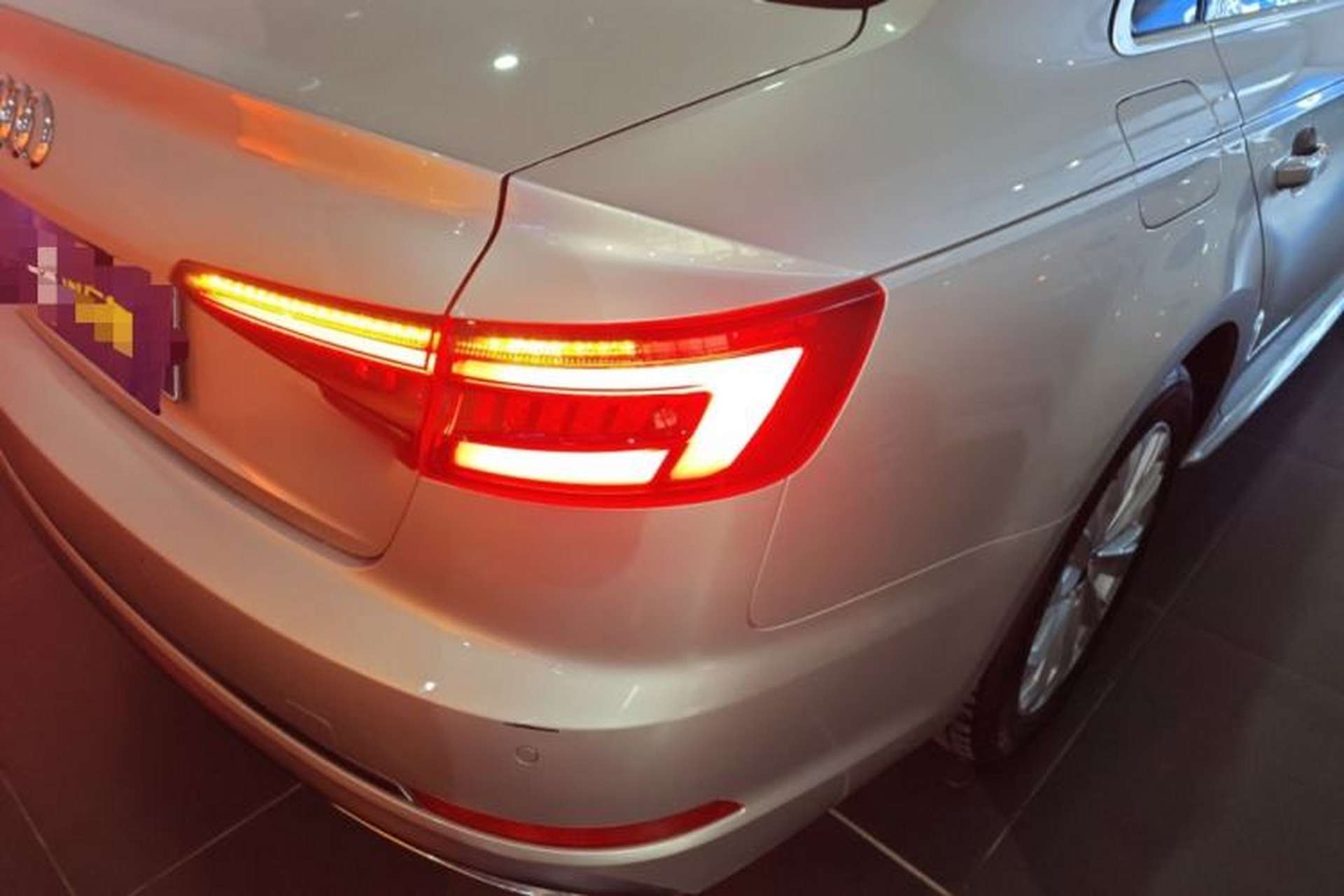 Used Audi A4L 2019 40 TFSI Ambition China VI Right Rear Taillight