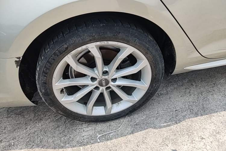 Used Audi A4L 2019 40 TFSI Fashion Edition China VI Emission Standard Right Rear Wheel Hub
