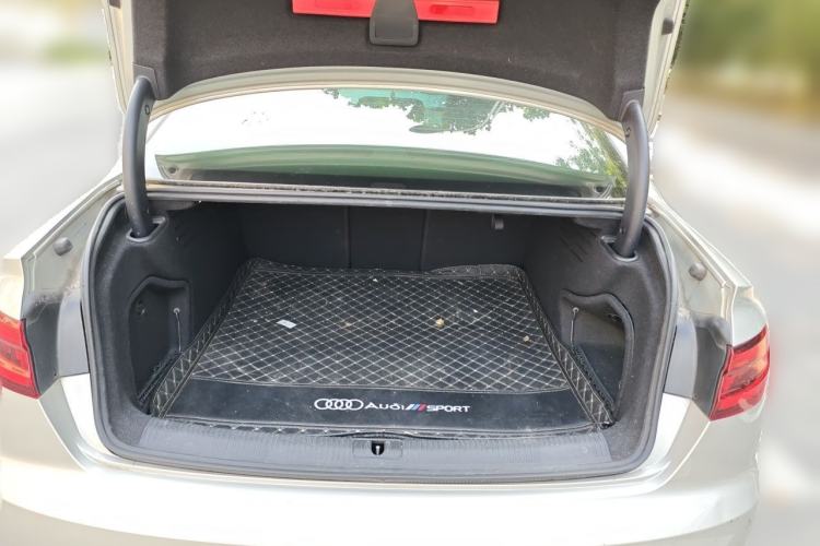 Used Audi A4L 2019 40 TFSI Fashion Version China V Trunk