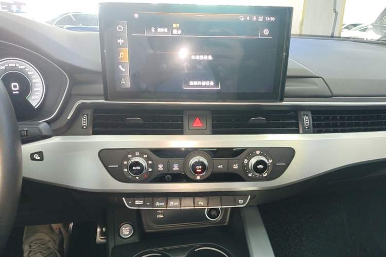 Used Audi A4L 2020 40 TFSI Fashion Dynamic Model Audio And AC Panel
