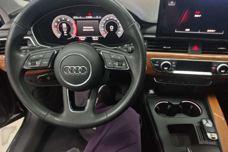 Used Audi A4L 2020 40 TFSI Luxury Prestige Edition Center Console