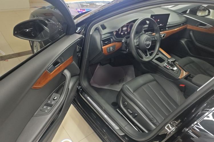 Used Audi A4L 2020 40 TFSI Luxury Prestige Edition Driver Seat