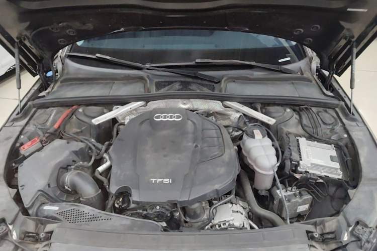 Used Audi A4L 2020 40 TFSI Fashion Dynamic Model Engine Bay