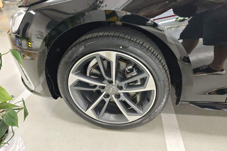 Used Audi A4L 2020 40 TFSI Fashion Dynamic Model Exterior 4