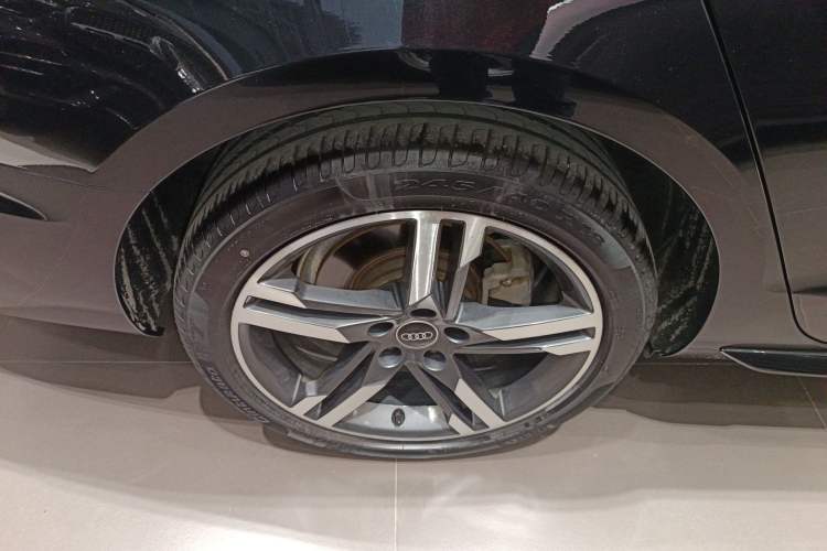 Used Audi A4L 2020 40 TFSI Luxury Dynamic Model Exterior 5