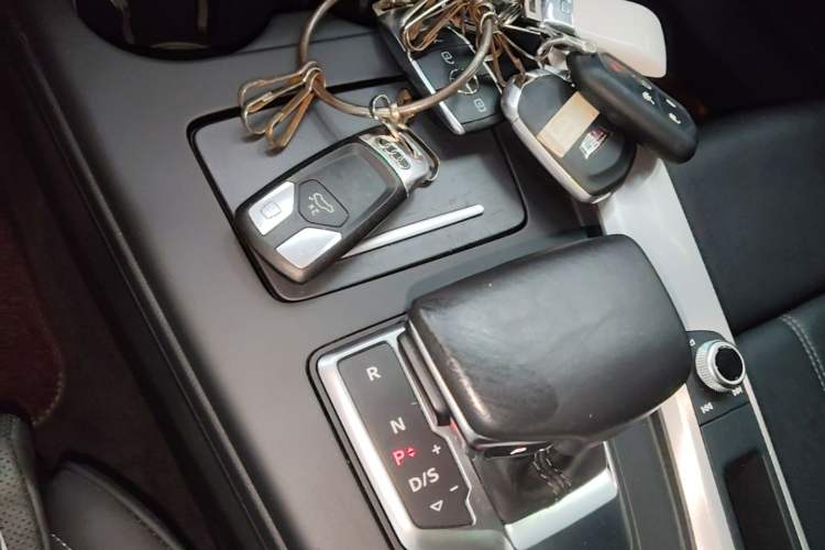 Used Audi A4L 2020 40 TFSI Fashion Dynamic Model Gear Lever