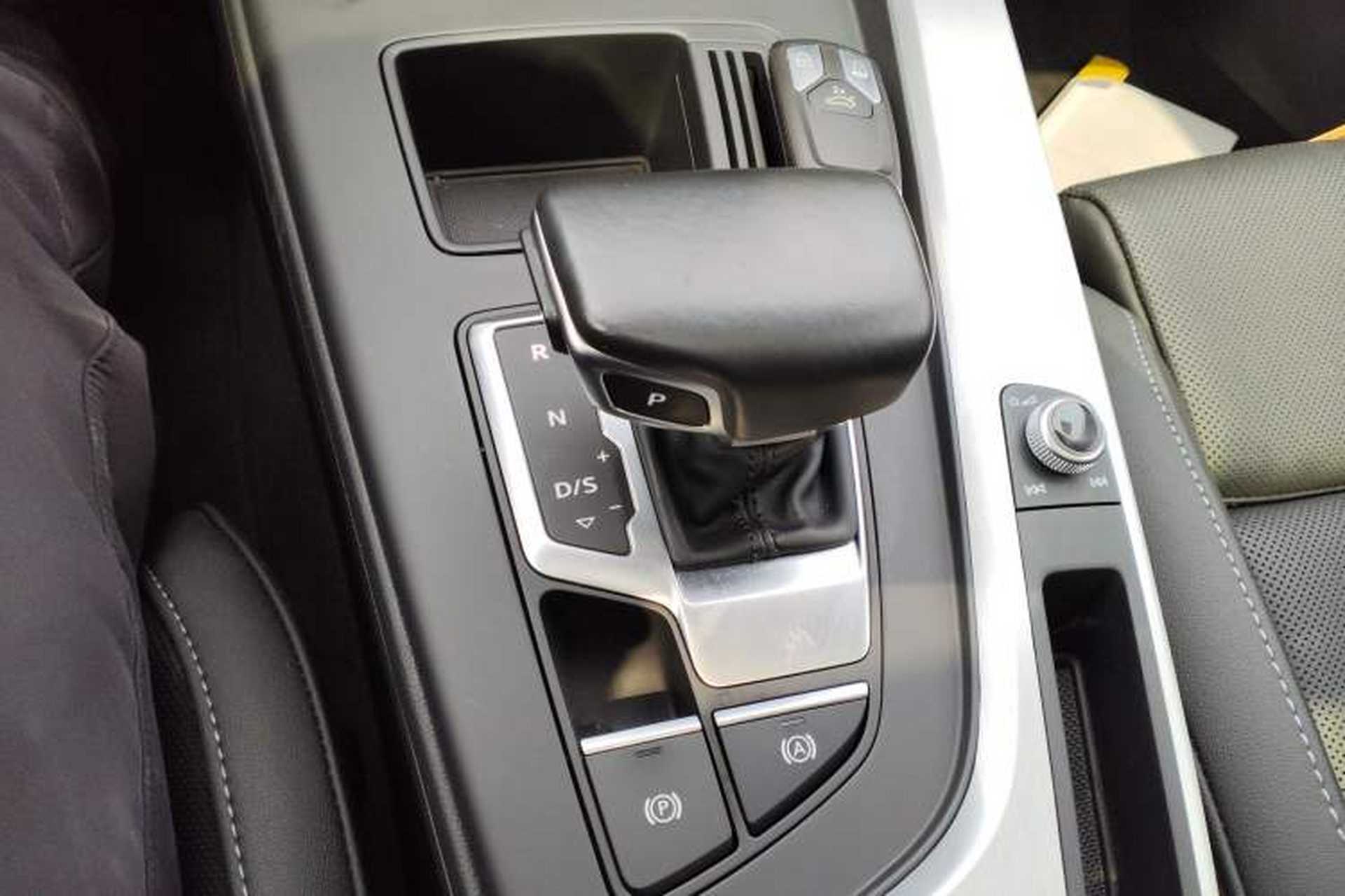 Used Audi A4L 2020 40 TFSI quattro Luxury Dynamic Model Gear Lever