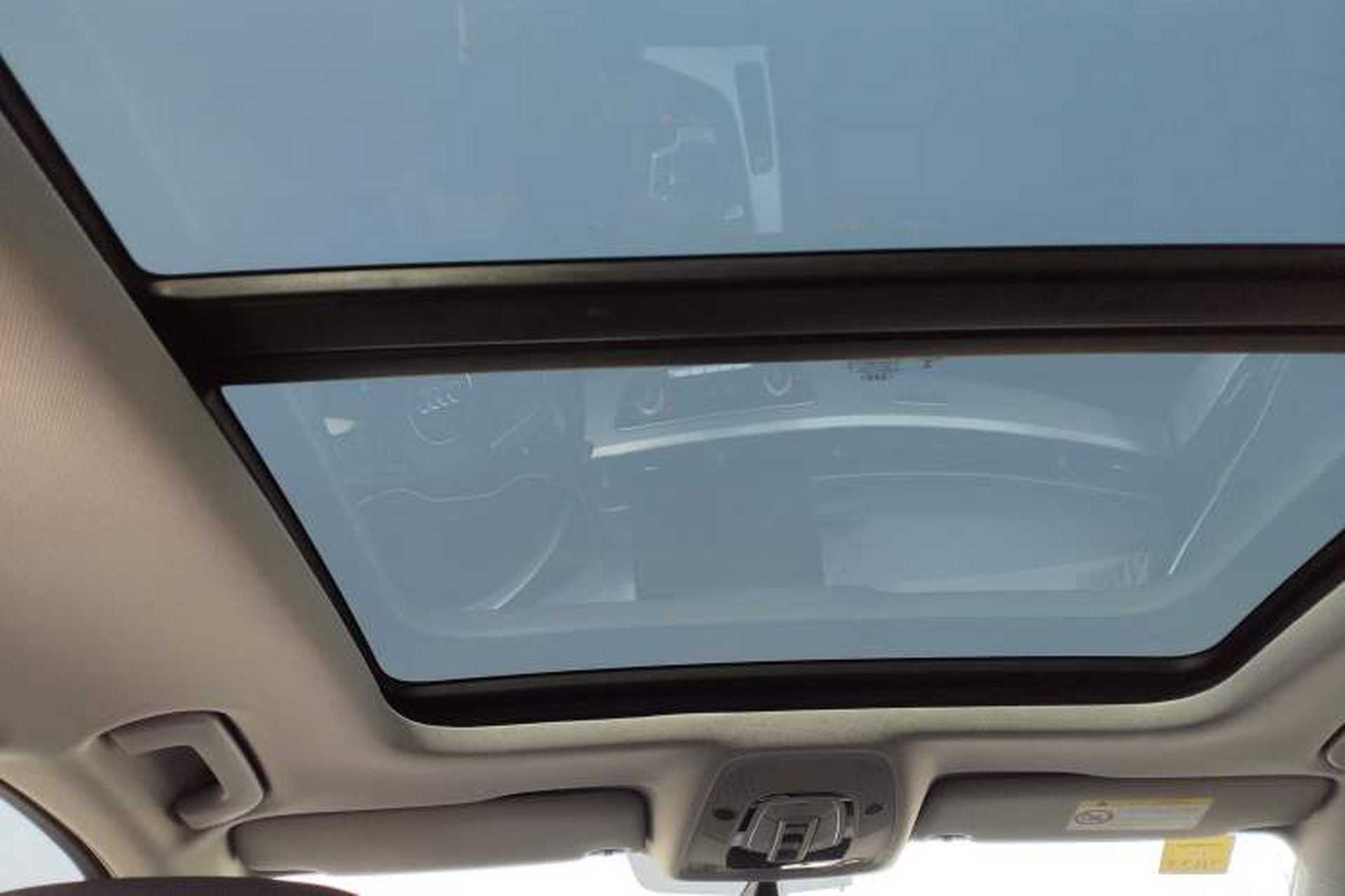Used Audi A4L 2020 40 TFSI quattro Luxury Dynamic Model Headliner