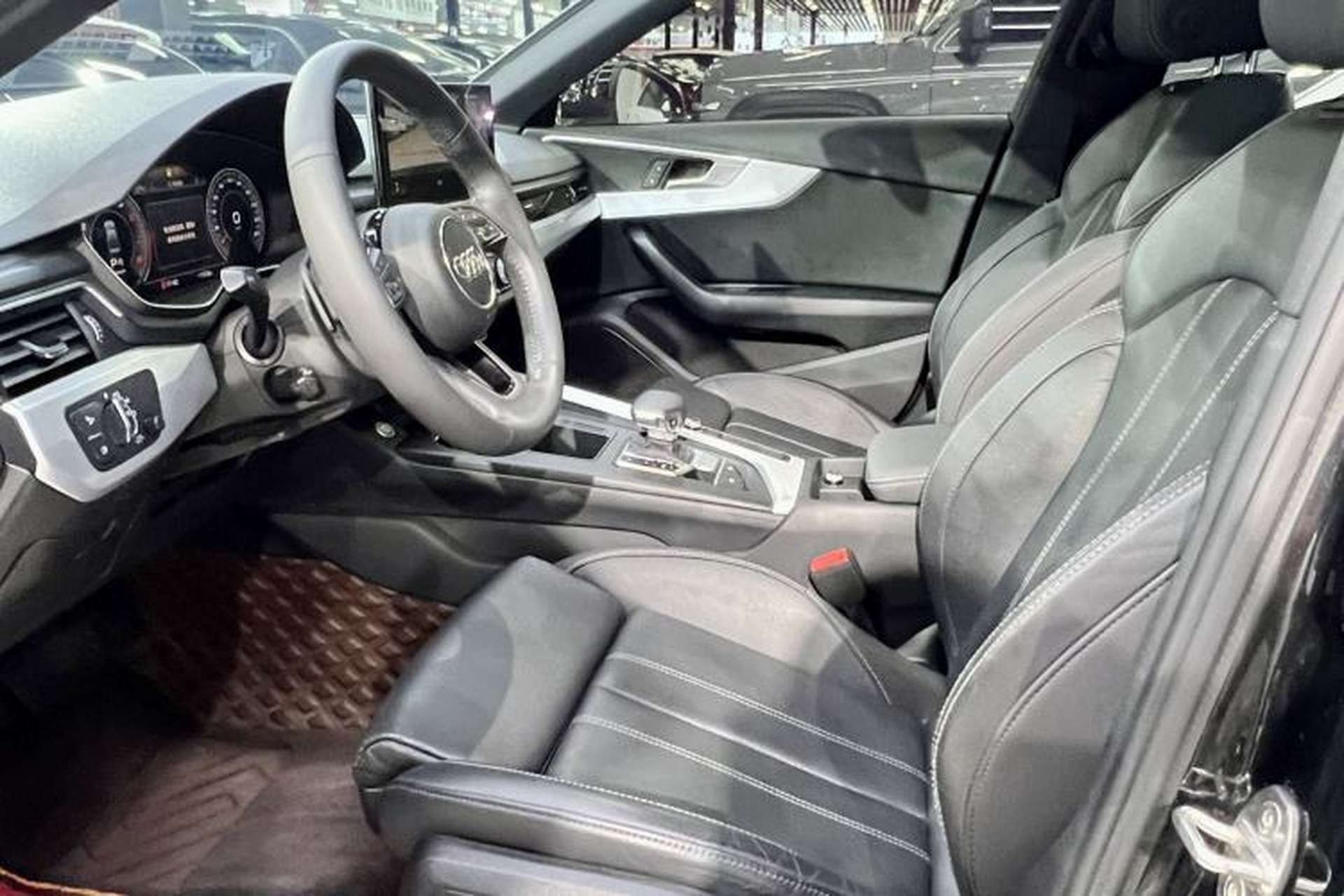 Used Audi A4L 2020 40 TFSI Luxury Dynamic Model Interior 1