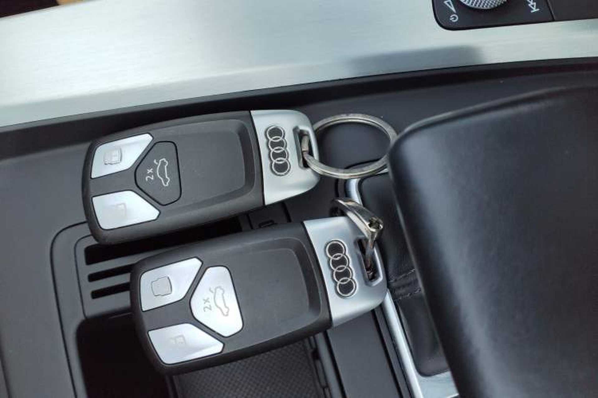 Used Audi A4L 2020 40 TFSI quattro Luxury Dynamic Model Interior 1