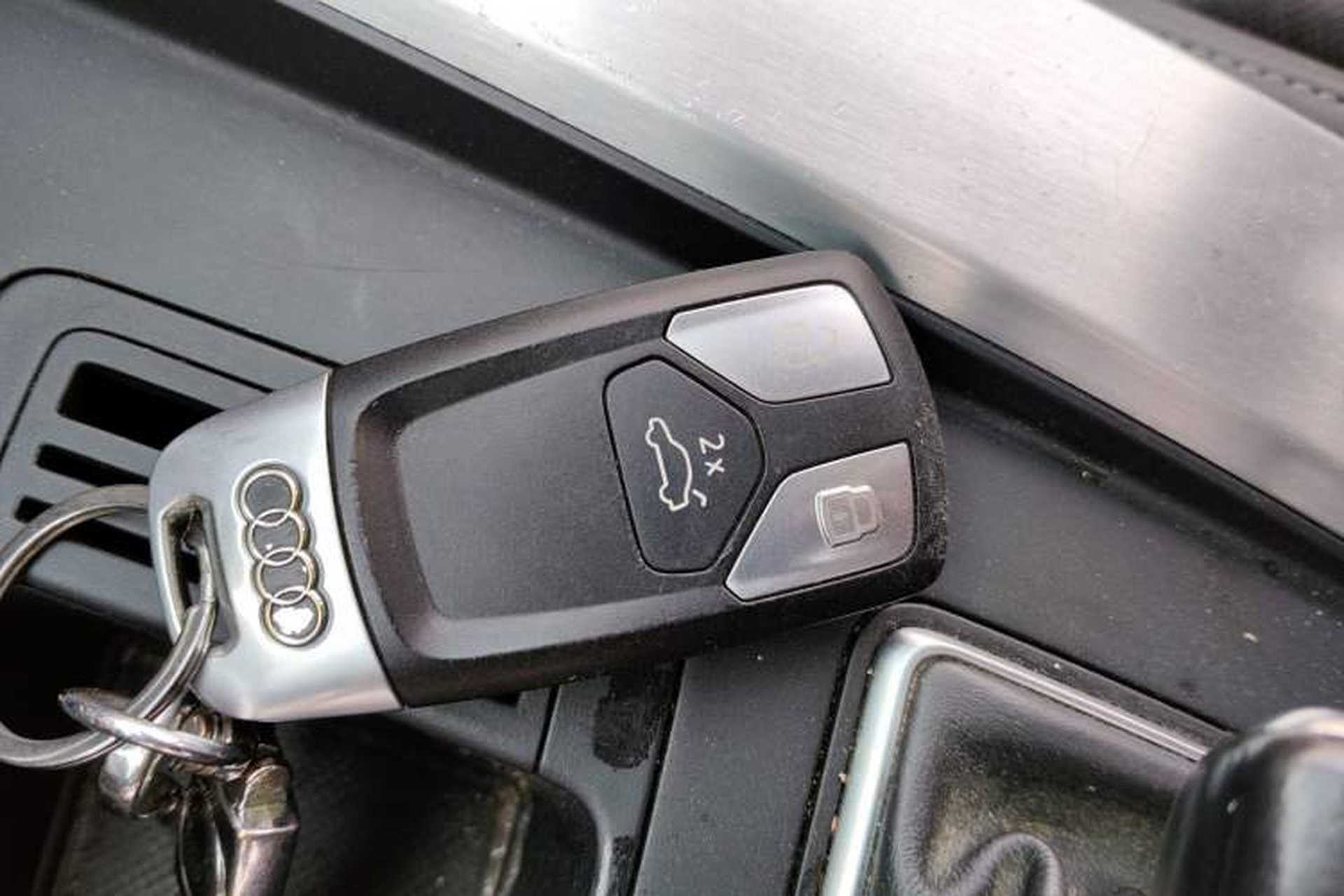 Used Audi A4L 2020 40 TFSI Fashion Dynamic Model Interior 1