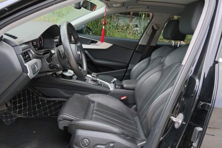 Used Audi A4L 2020 40 TFSI Fashion Dynamic Model Left Front Seat